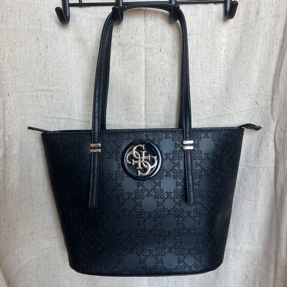 Guess Women's Open Road bag